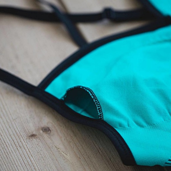 Lululemon Hold Your Om Colorblock Seamless Bra II in Heathered Peacock Blue - Picture 11 of 12